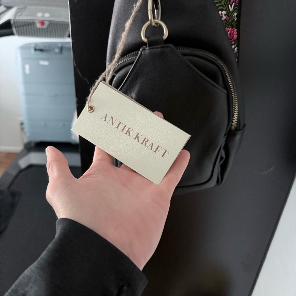 Antik Kraft Black Bag with Colorful Strap - Picture 3 of 9
